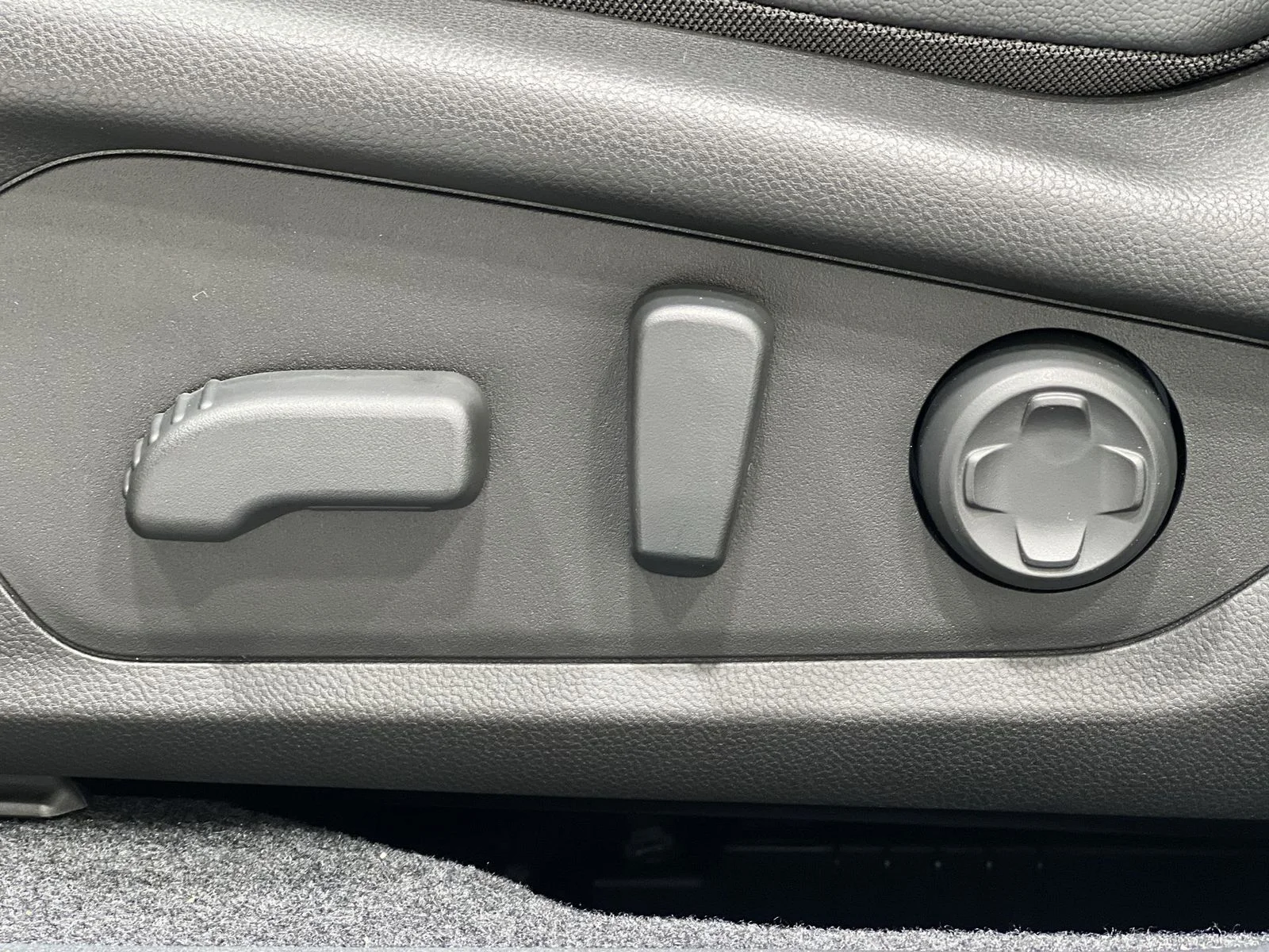 New 2026 ICE SILVER METALLIC Subaru Wilderness image 12
