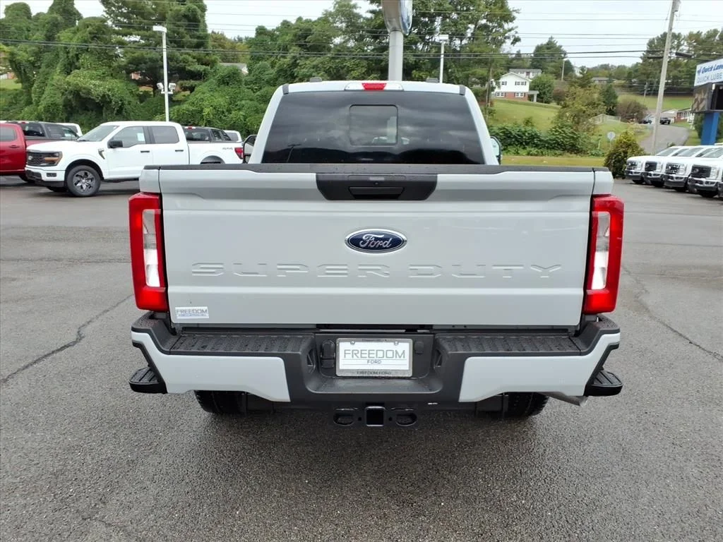 New 2026 Avalanche Ford F-350® XL image 12