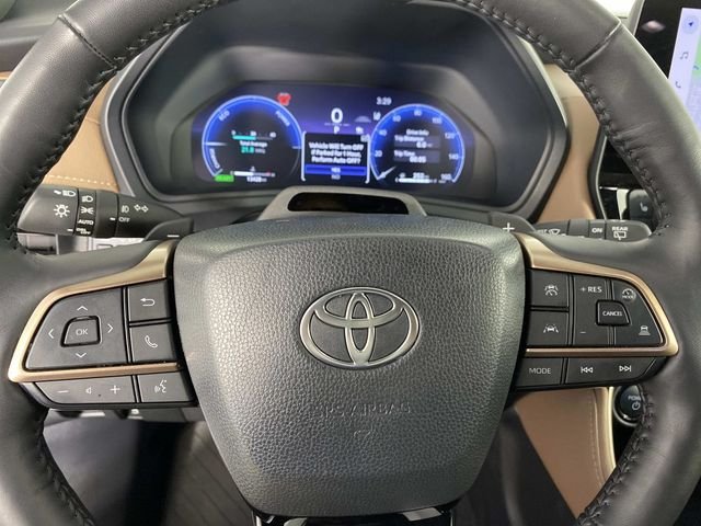 Used 2025 Beige Toyota MAX Platinum image 16