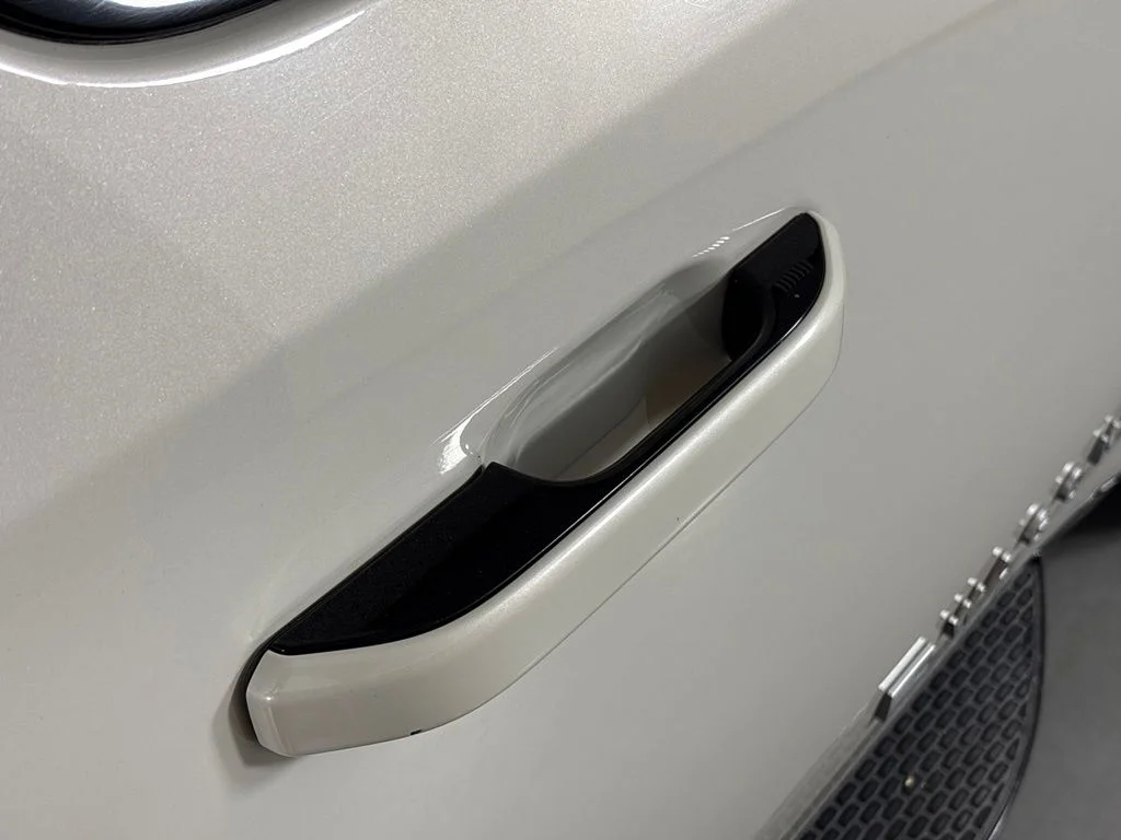 Used 2022 White Jeep Series II image 12