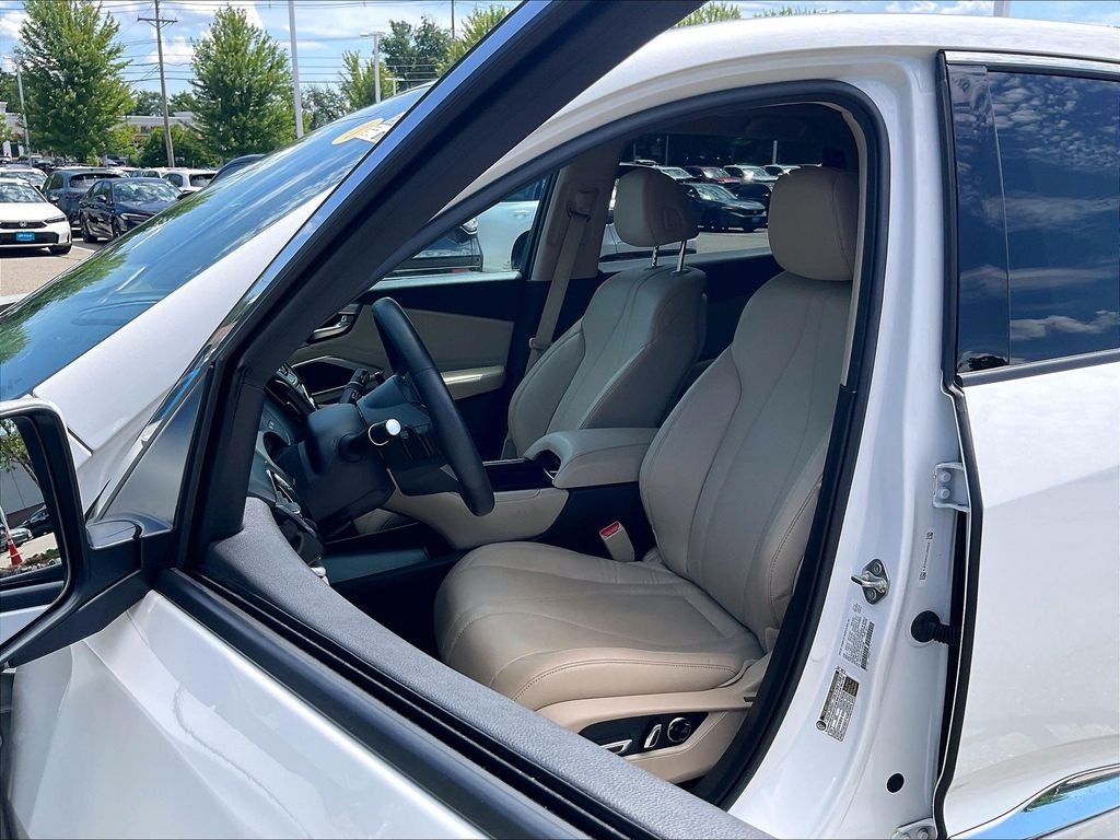 Used 2020 White Acura Base image 10