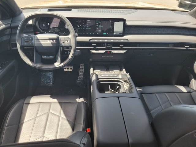 Used 2027 Brown Kia X-Pro SX-Prestige image 16