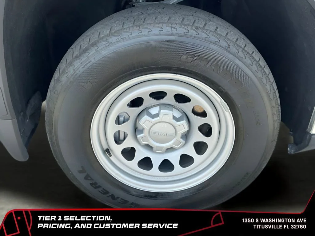 Used 2024 Summit White GMC Pro image 32