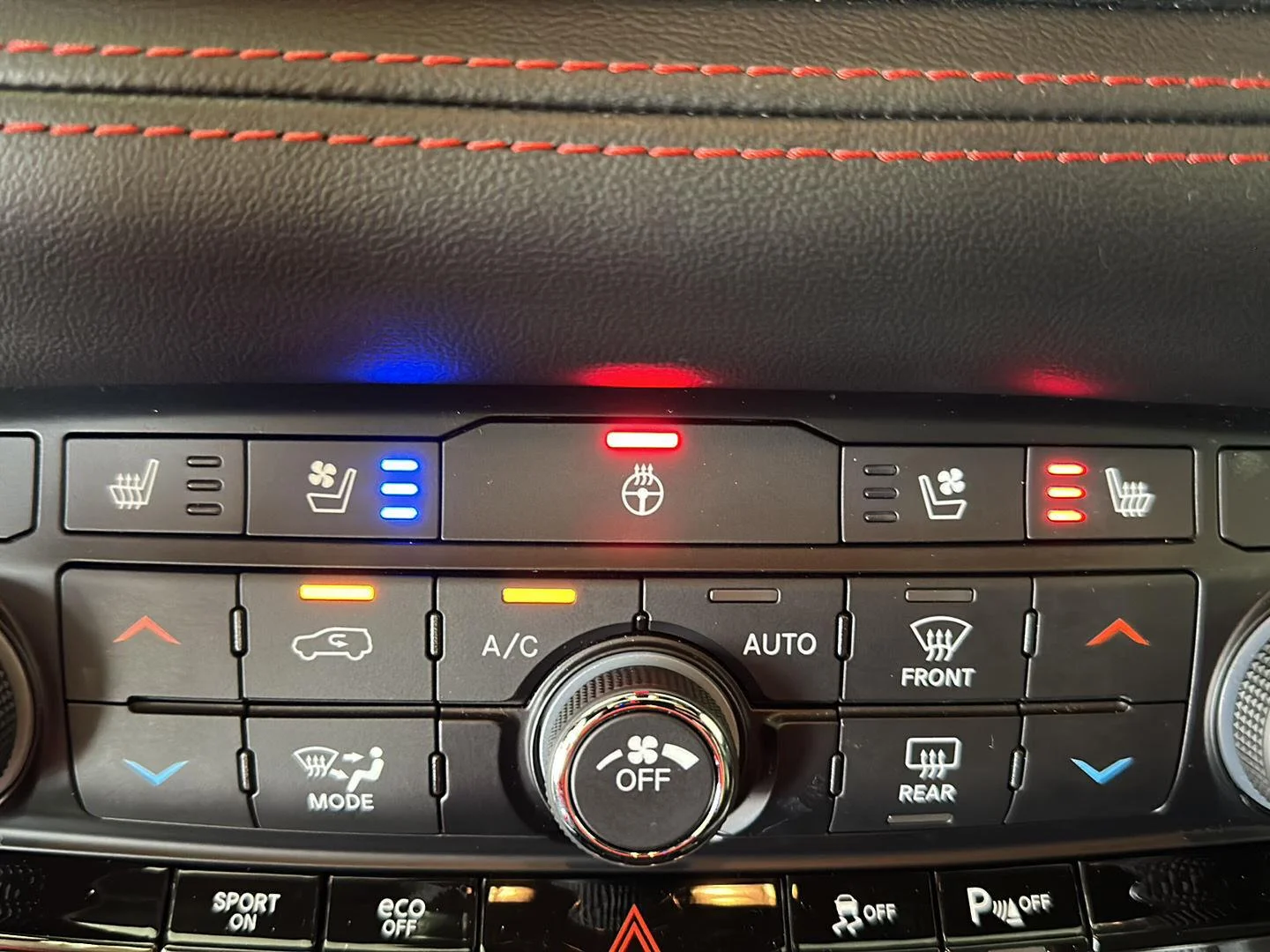 Used 2025 Vapour Grey Dodge R/T image 21
