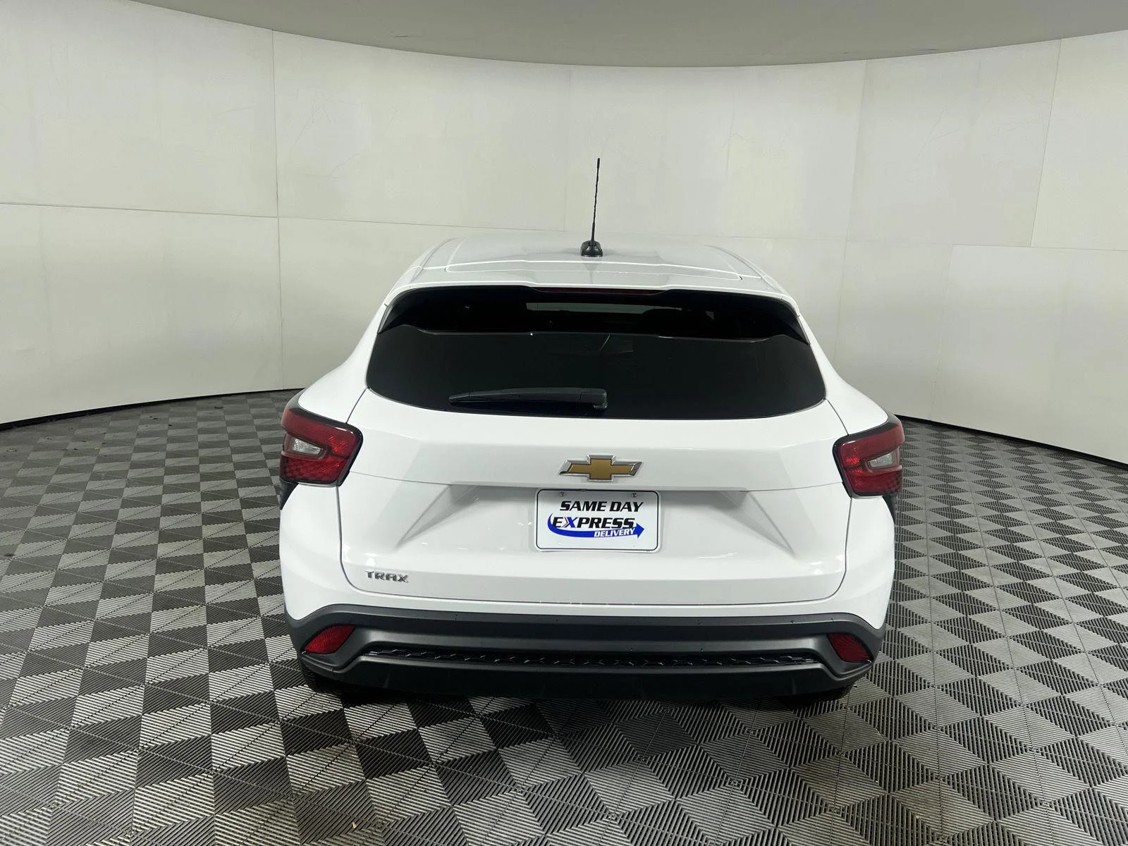 Used 2024 Summit White Chevrolet LS image 3