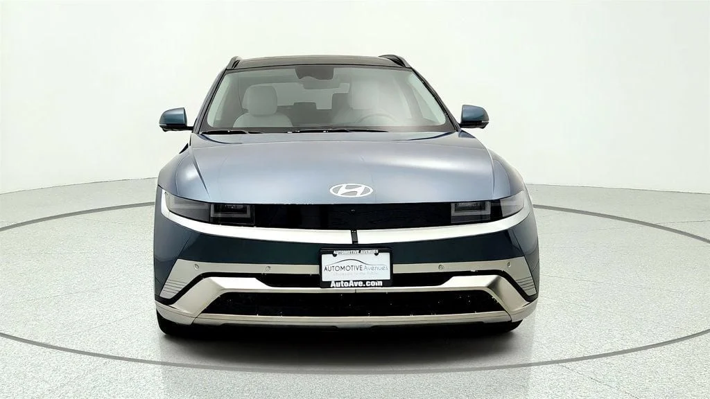 Used 2025 Digital Teal Hyundai Limited AWD image 2