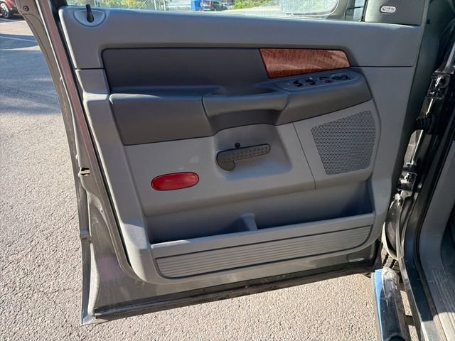Used 2007 Mineral Gray Metallic Dodge Laramie image 15