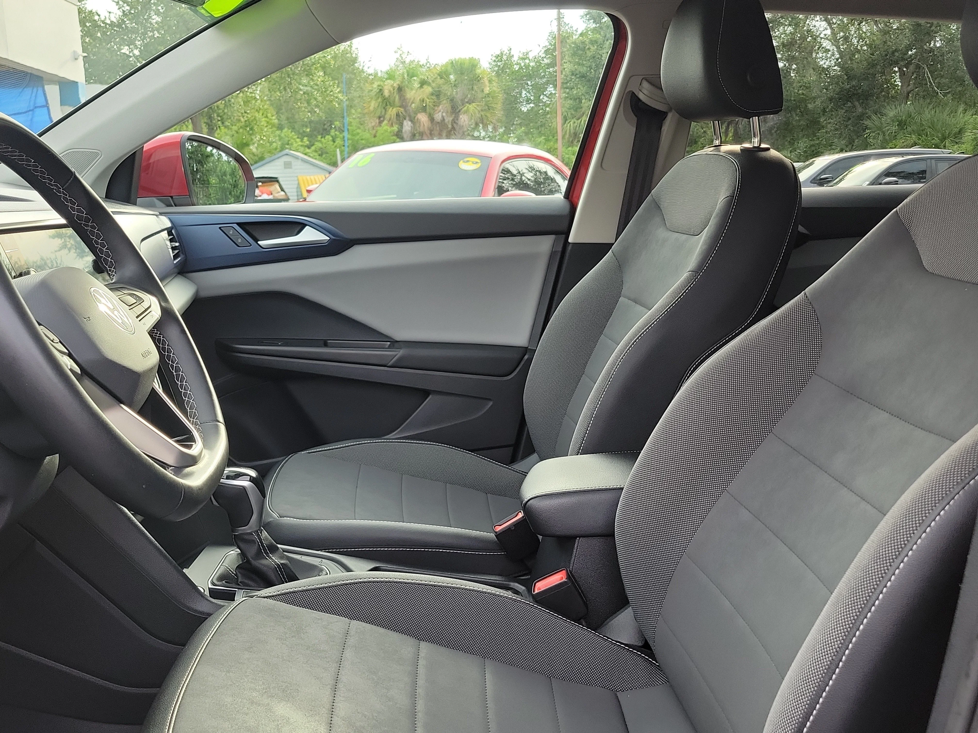 Used 2022 Red Volkswagen 1.5T SE image 17