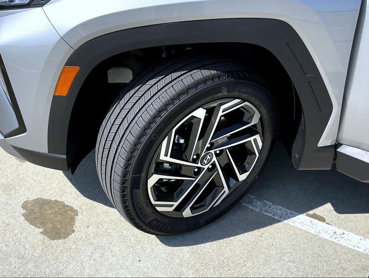 New 2026 Silver Hyundai SEL Plus image 24