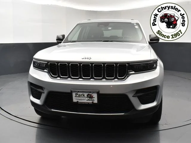 Used 2024 Jeep Grand Cherokee Laredo with VIN 1C4RJHAG8RC706630 for sale in Burnsville, Minnesota