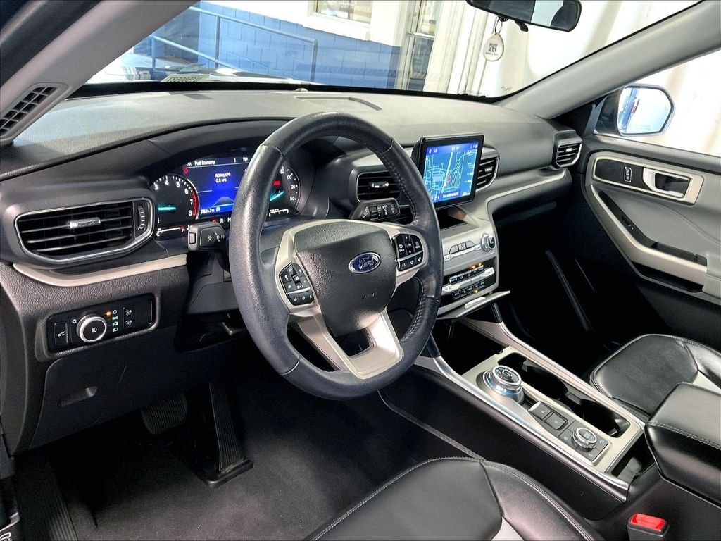 Used 2023 Black Ford XLT image 8