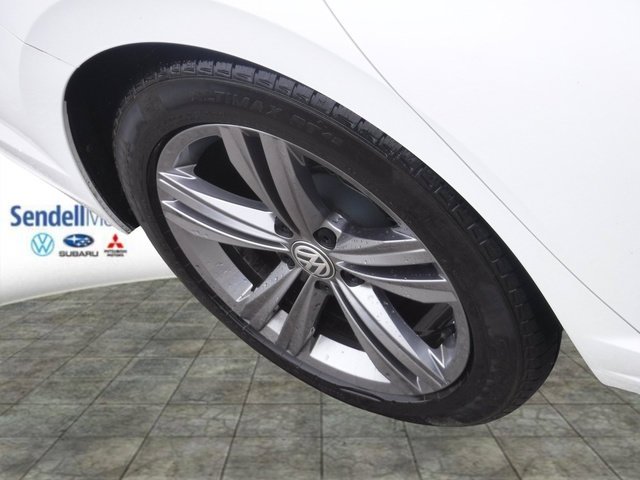 Used 2020 White Volkswagen R-Line image 5