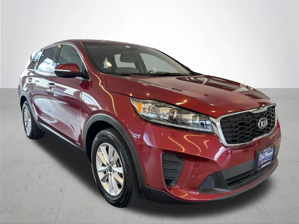 Used 2019 Red Kia LX image 5