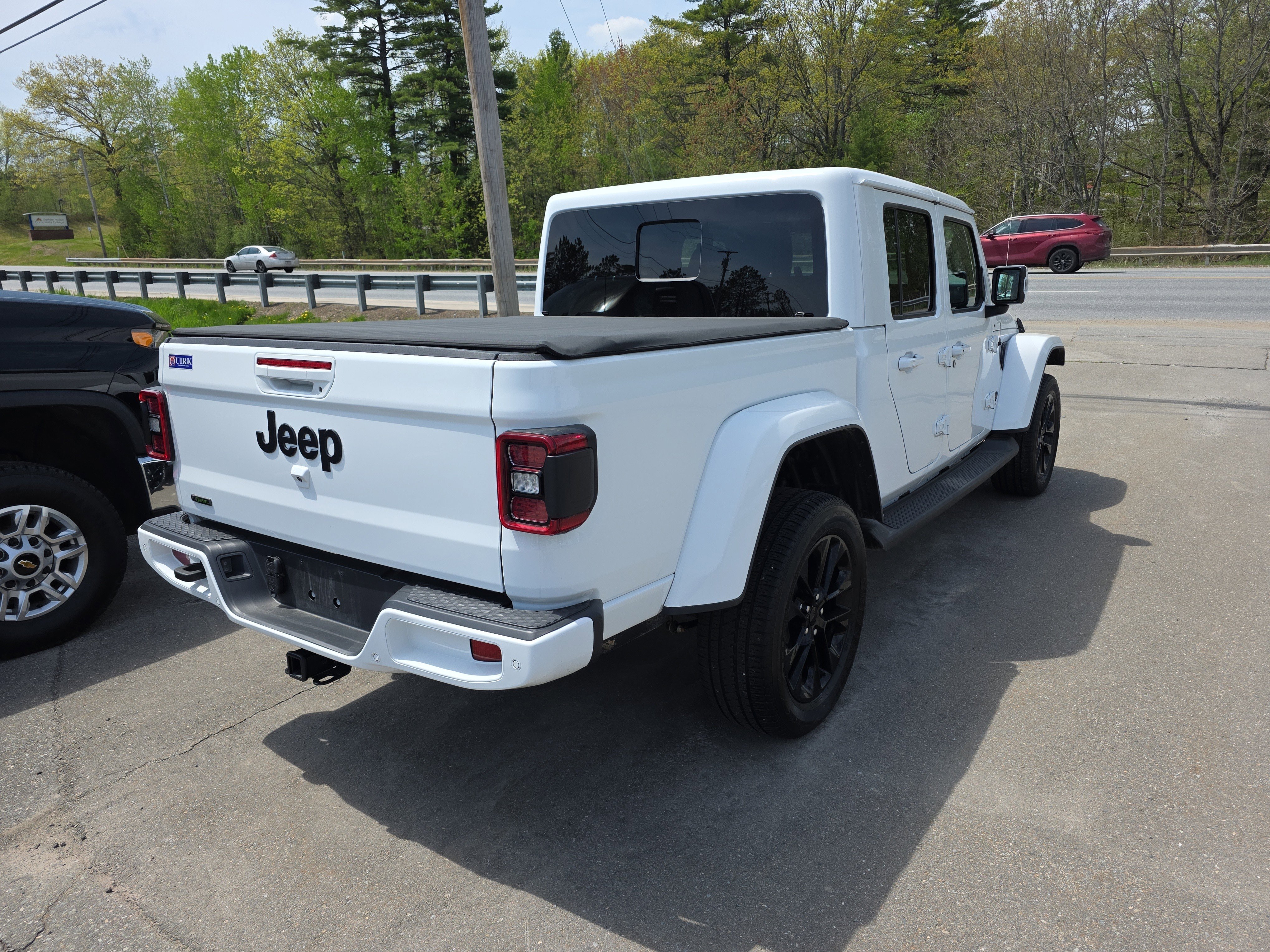 Used 2023 Bright White Clearcoat Jeep High Altitude image 5
