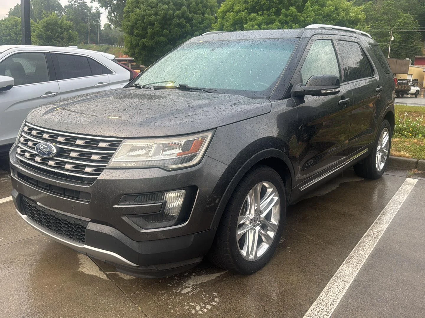 2016 Ford Explorer XLT FWD's photo