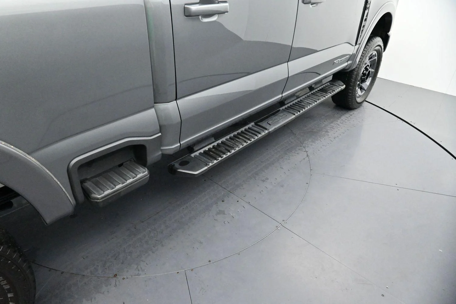 Used 2023 Carbonized Gray Ford XLT image 9