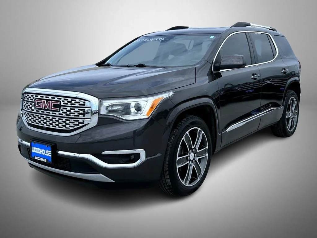 Used 2019 Silver GMC Denali image 1