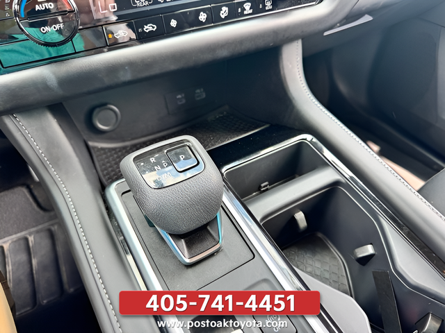 2025 Nissan Pathfinder SV - Photo 21