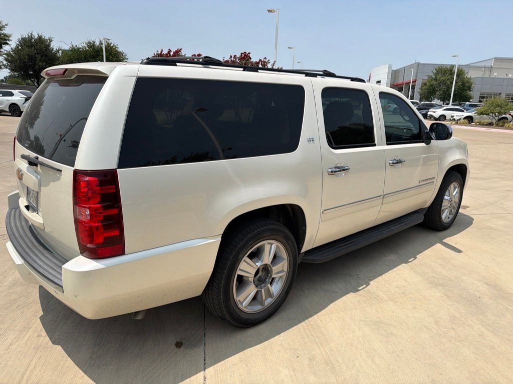 Used 2010 White Chevrolet LTZ image 12