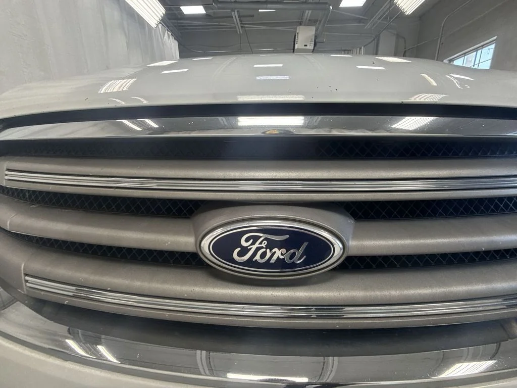 Used 2015 Oxford White Ford SEL image 40