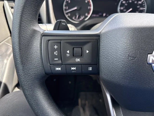 Certified Used 2025 White Nissan S image 31