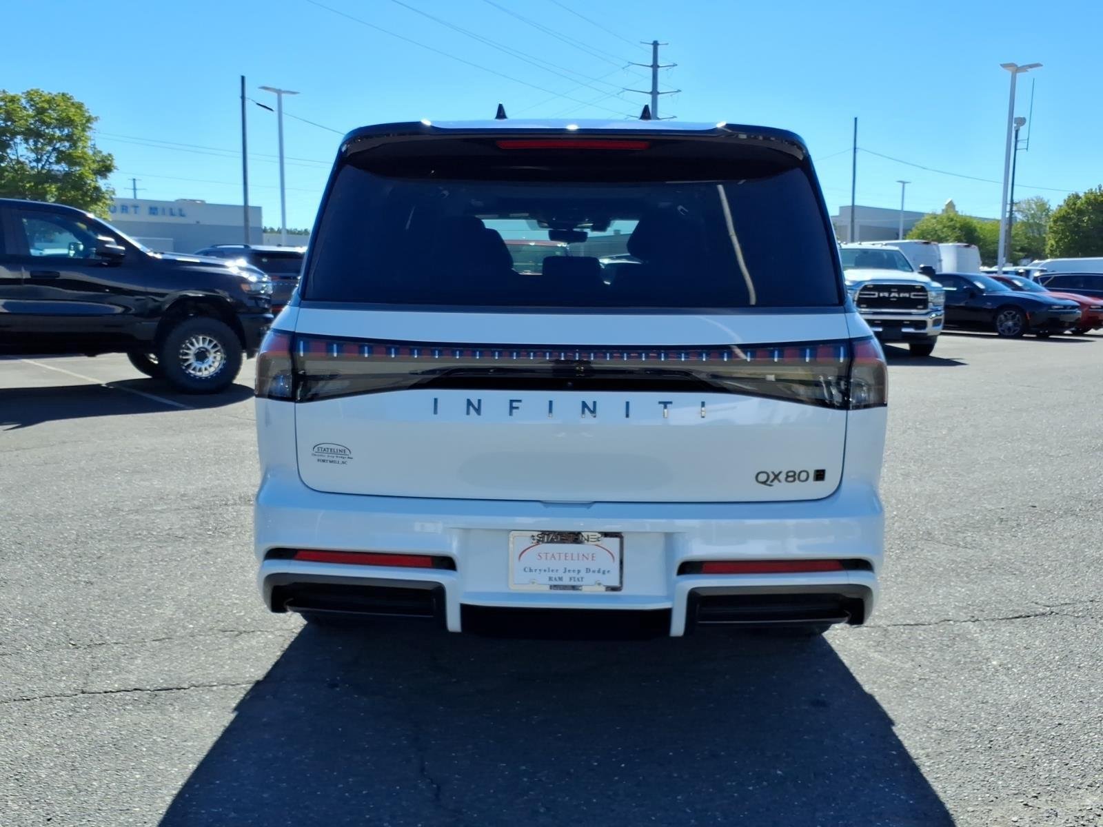 Used 2026 Radiant White/Black Obsidian INFINITI AUTOGRAPH image 15