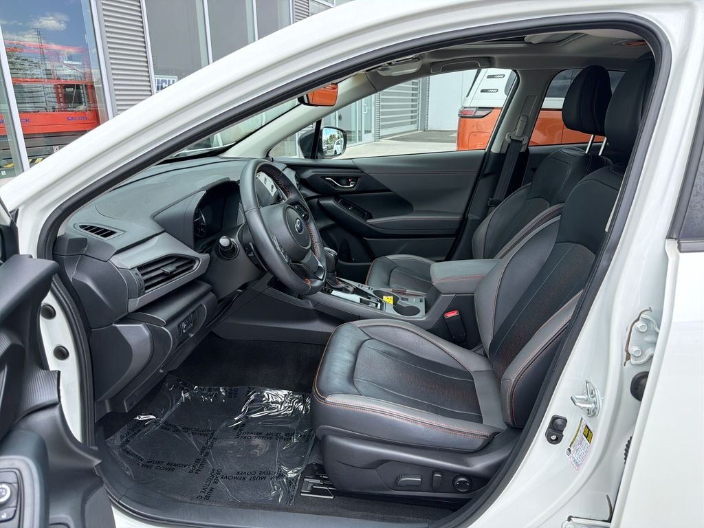 Used 2024 Crystal White Pearl Subaru Limited image 9