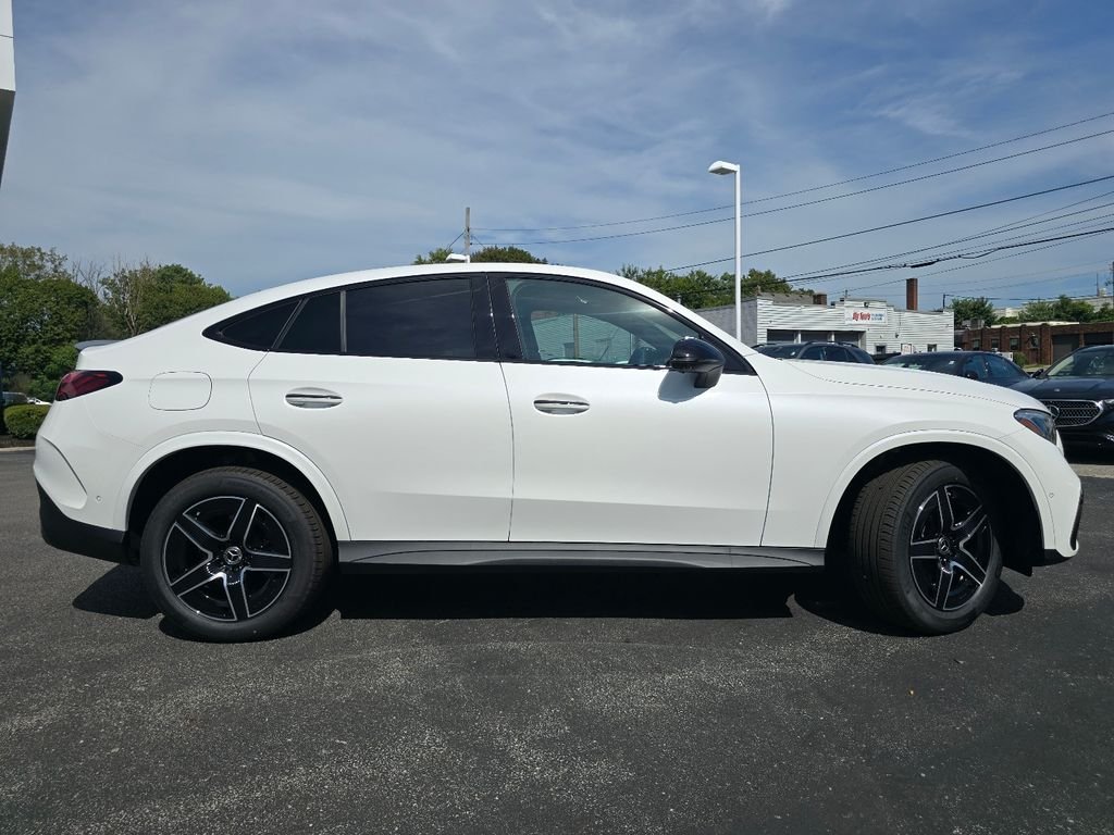 New 2027 MANUFAKTUR Moonlight White Metallic Mercedes-Benz GLC 300 image 25