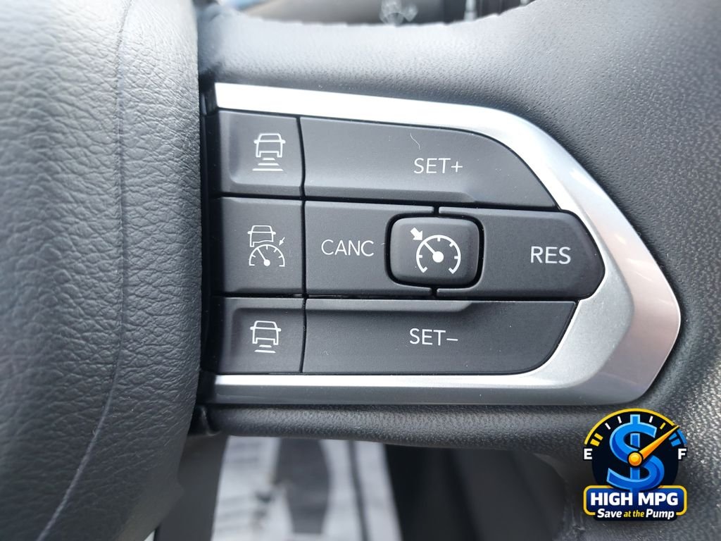 Used 2025 Silver Jeep Limited image 22