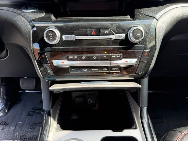 Used 2023 Gray Ford ST-Line image 19