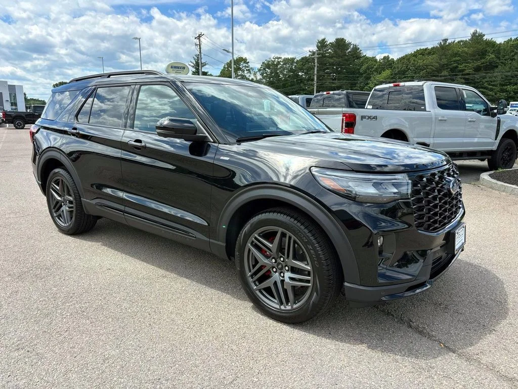 Used 2026 Black Metallic Ford ST-Line image 1