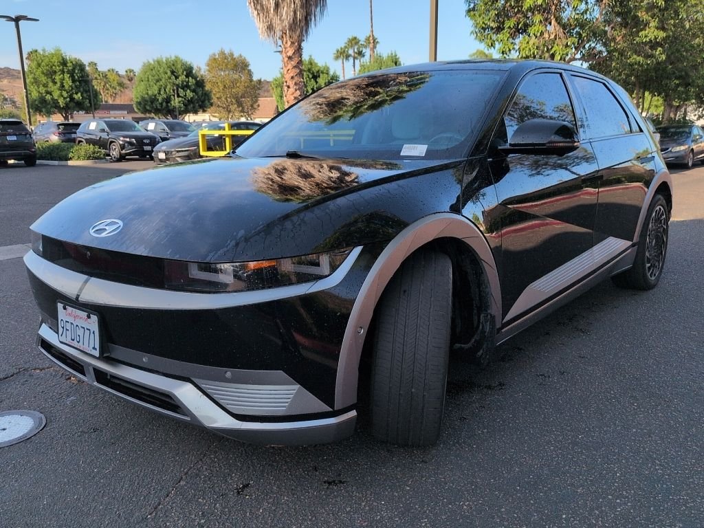 Certified Used 2023 Black Hyundai Limited image 3