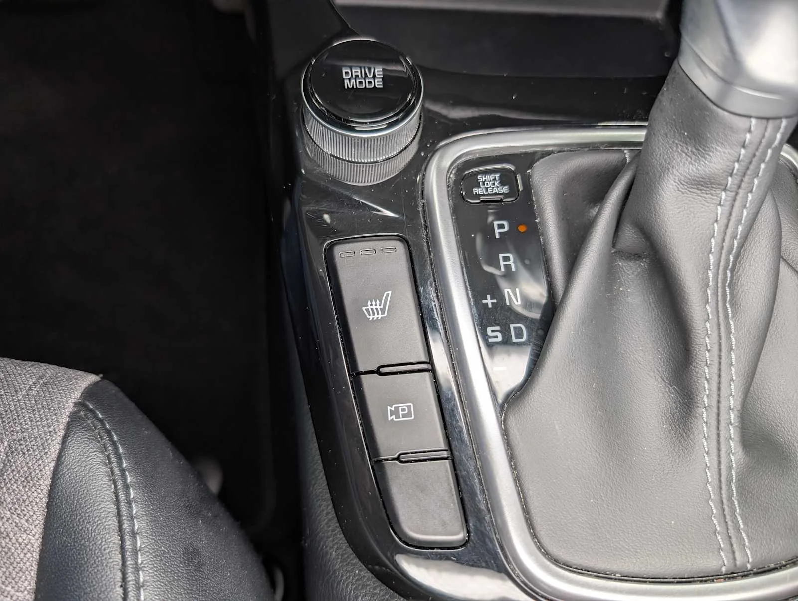 Used 2024 Gravity Gray Kia S image 28