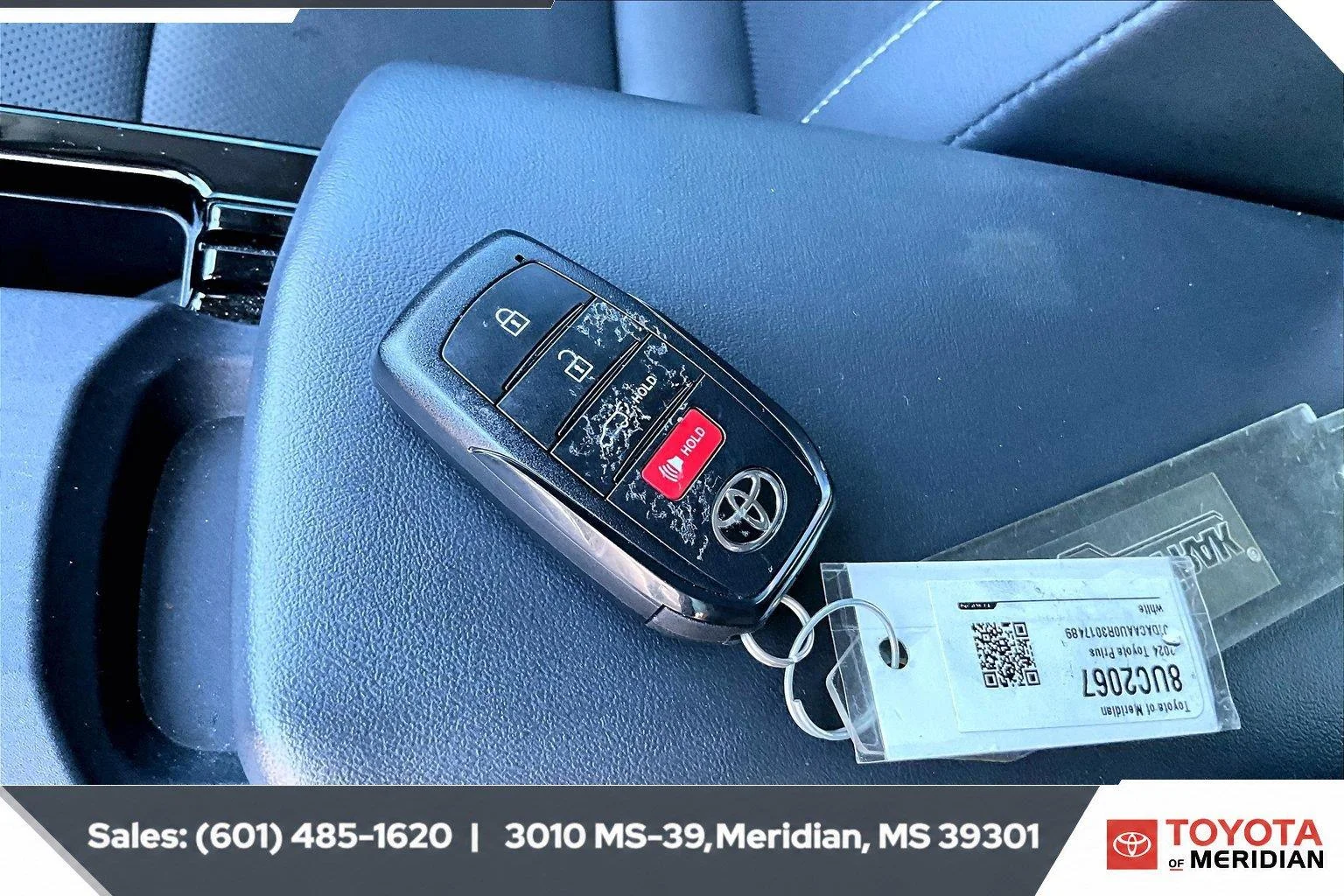 Used 2024 Wind Chill Pearl Toyota Limited image 9
