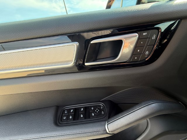 Used 2022 Black Porsche Platinum Edition image 11