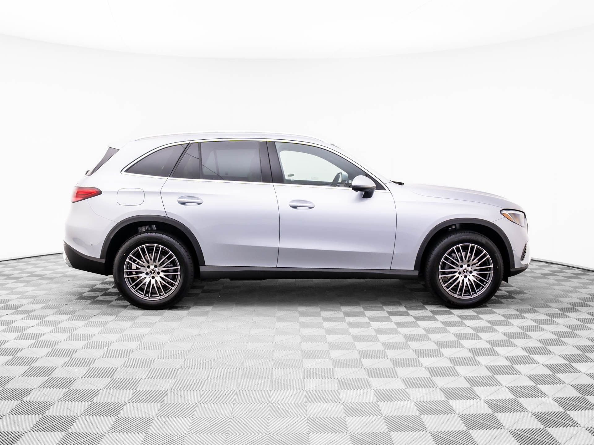 New 2026 Silver Mercedes-Benz GLC 300 image 6