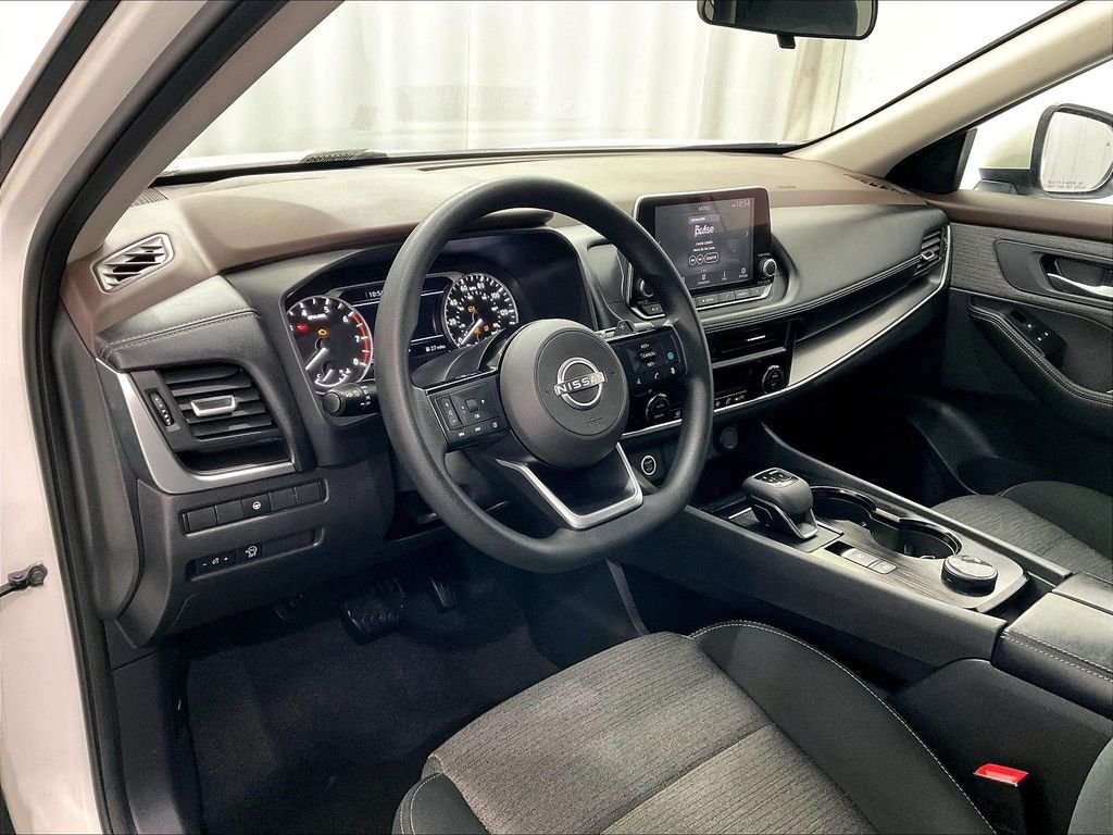 Used 2023 White Nissan SV image 8