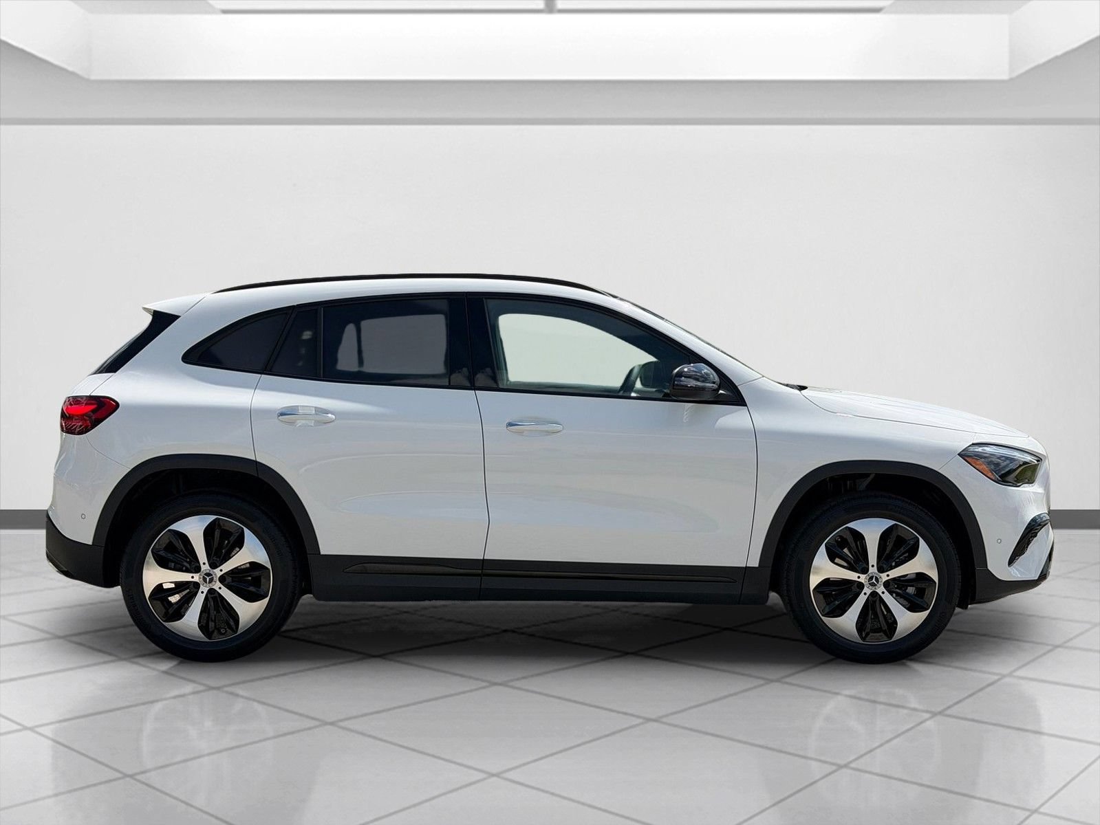 New 2026 Polar White Mercedes-Benz GLA 250 image 23