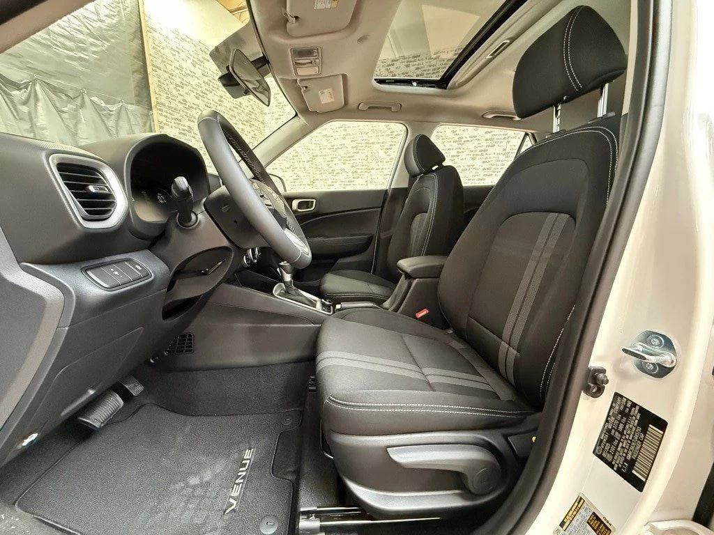 New 2026 Lunar White W/Black Roof Hyundai SEL image 16