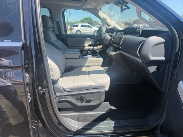 Used 2025 Black Ford Active image 11