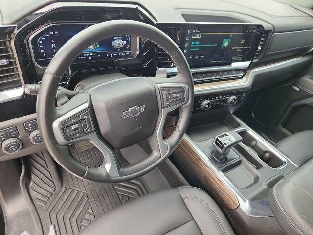 Used 2025 Black Chevrolet RST image 10