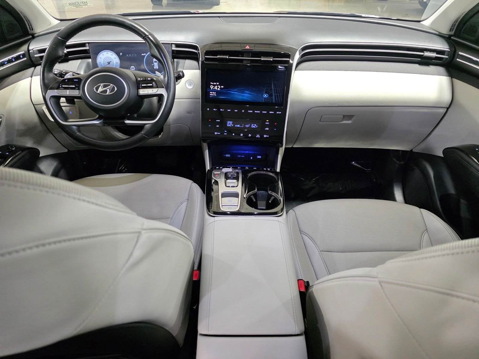 Used 2023 Phantom Black Hyundai Limited image 18