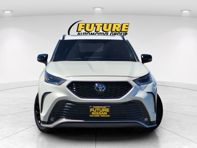 Used 2023 Beige Toyota Limited image 2