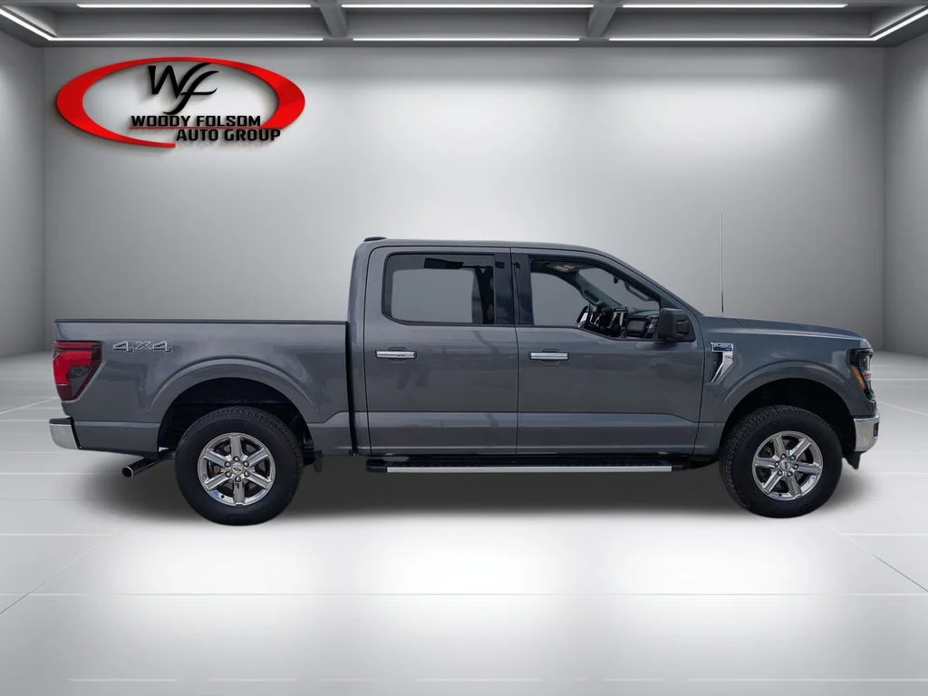 Used 2024 Gray Ford XLT image 2