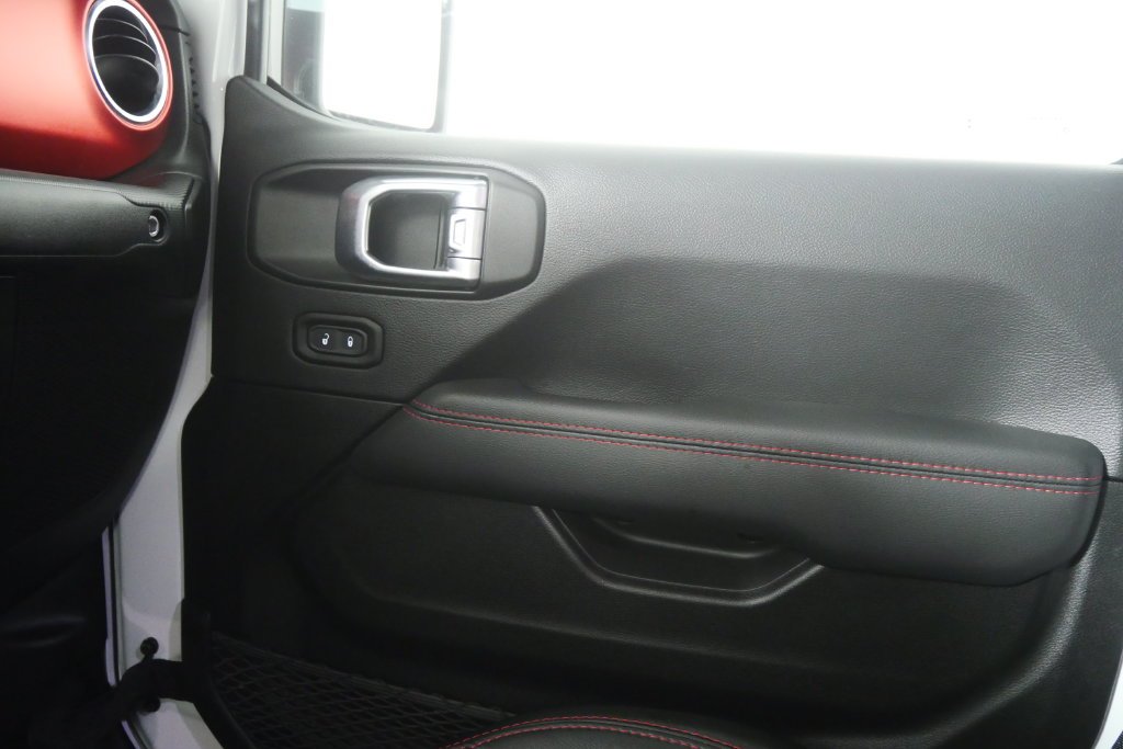 Used 2021 Bright White Clearcoat Jeep Rubicon image 31