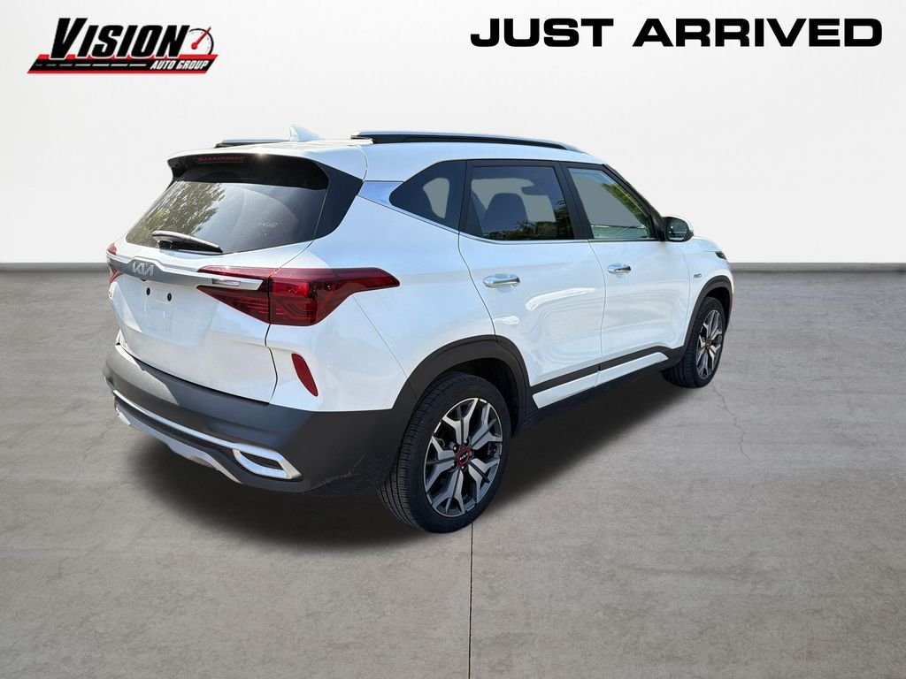 Used 2022 White Kia SX image 5