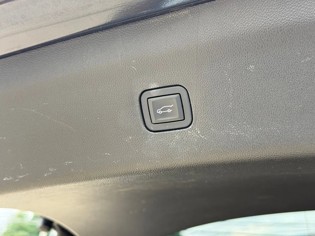 Used 2019 Gray Buick Essence image 28