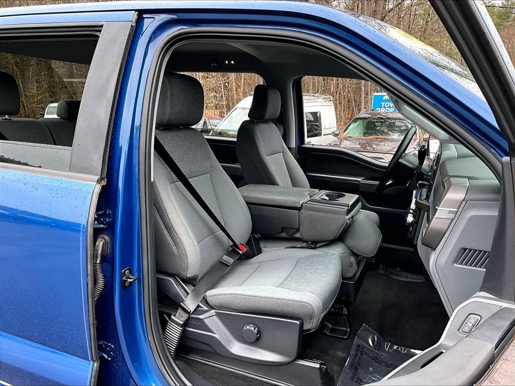 Used 2024 Atlas Blue Metallic Ford XLT image 11