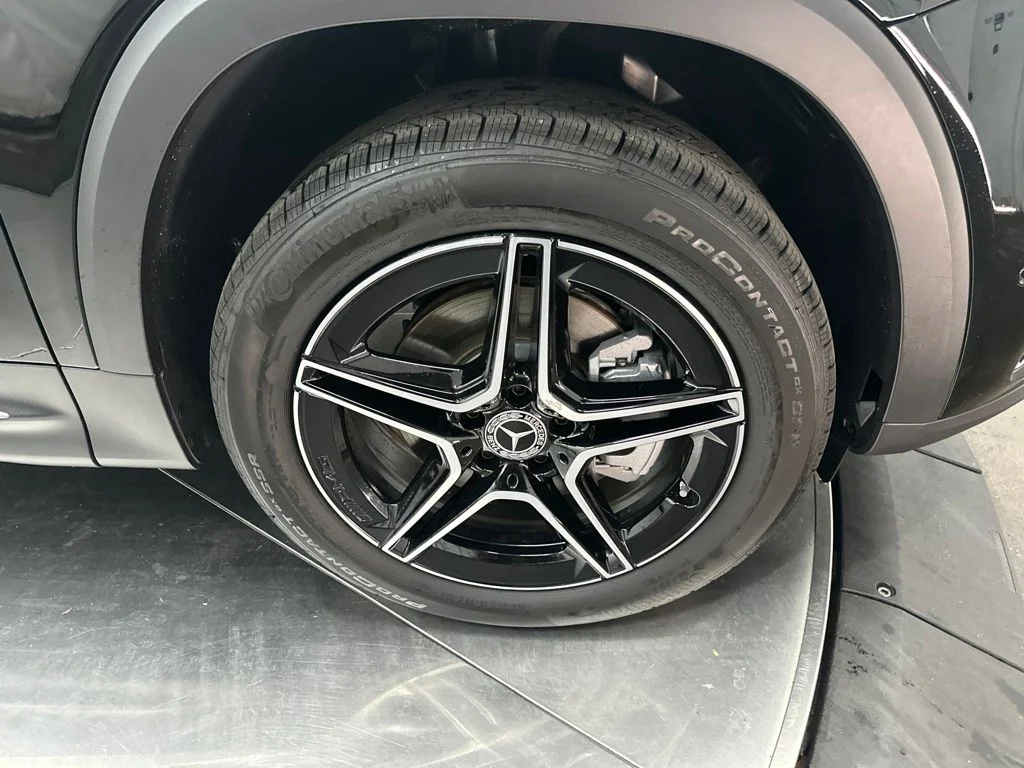 New 2026 Black Mercedes-Benz GLB 250 image 9