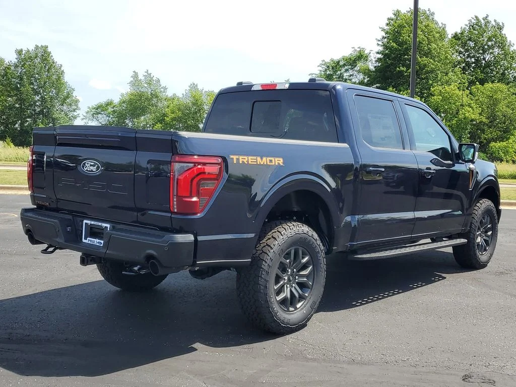New 2026 Antimatter Blue Metallic Ford Tremor® image 4